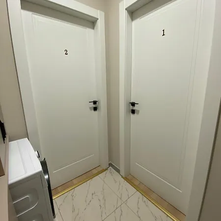 Meri Lägenhet Tirana